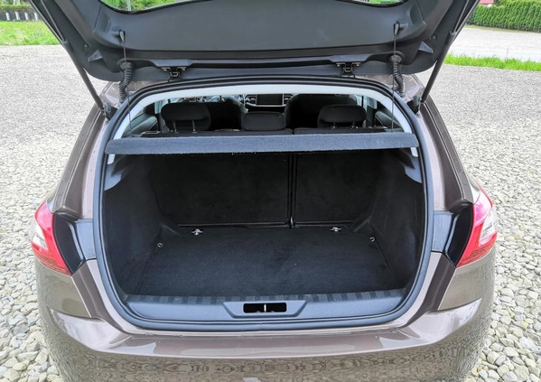 Peugeot 308 cena 34900 przebieg: 100000, rok produkcji 2016 z Tuchów małe 742